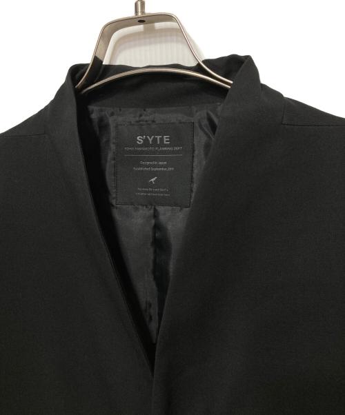 s'yte（サイト）s'yte (サイト) T/W GABARDINE COLLARLESS 5-BUTTON LONG JACKET ブラック サイズ:3の古着・服飾アイテム