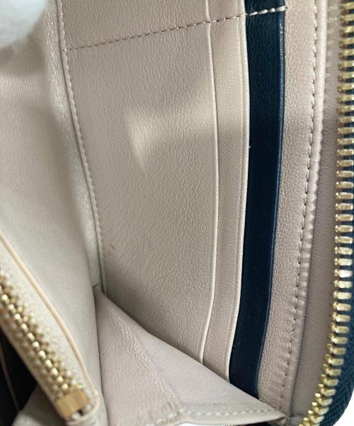 Chloe（クロエ）Chloe (クロエ) ALPHABET ラウンドジップウォレット ブラックの古着・服飾アイテム