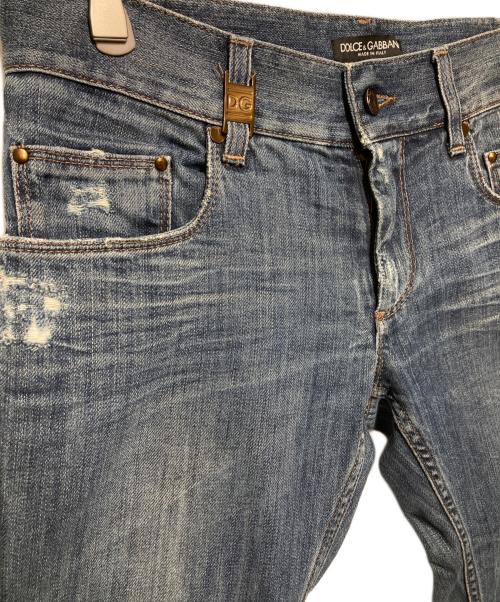 DOLCE & GABBANA（ドルチェ＆ガッバーナ）DOLCE & GABBANA (ドルチェ＆ガッバーナ) ダメージ加工デニムパンツ インディゴ サイズ:44の古着・服飾アイテム