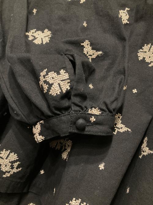 KAGURE（カグレ）kagure (カグレ) クロスステッチスモックブラウス ブラック サイズ:FREEの古着・服飾アイテム