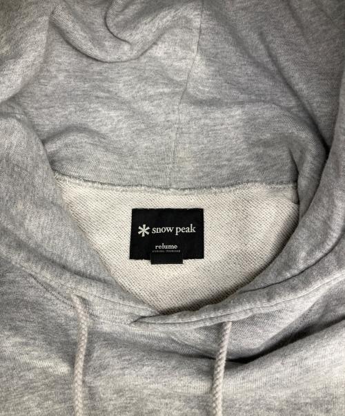 JOURNAL STANDARD relume（ジャーナルスタンダード レリューム）JOURNAL STANDARD relume Snow peak (スノーピーク) 別注 Classic Logo Printed パーカー/別注 クラシック ロコ゛ プリンテッド パーカー グレー サイズ:Mの古着・服飾アイテム