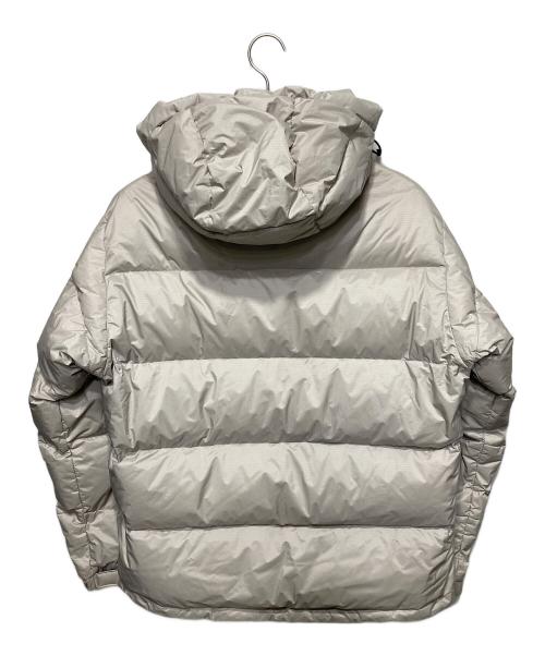 NANGA（ナンガ）NANGA (ナンガ) URBAN RESEARCH (アーバンリサーチ) 別注オーロラ ダウンジャケット ライトグレー サイズ:Mの古着・服飾アイテム