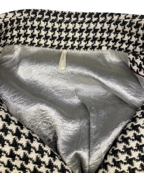 BURBERRY（バーバリー）BURBERRY (バーバリー) ショートコート ホワイト×ブラック サイズ:38の古着・服飾アイテム