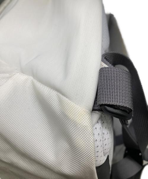 ARC'TERYX（アークテリクス）ARC'TERYX (アークテリクス) BEAMS (ビームス) 別注Mantis 26 Backpack ホワイトの古着・服飾アイテム