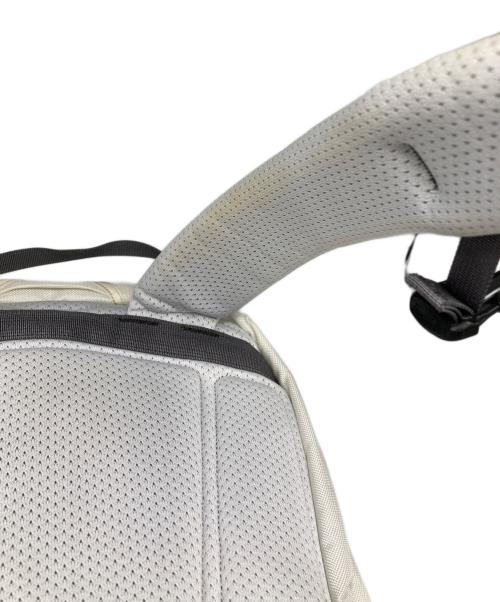ARC'TERYX（アークテリクス）ARC'TERYX (アークテリクス) BEAMS (ビームス) 別注Mantis 26 Backpack ホワイトの古着・服飾アイテム