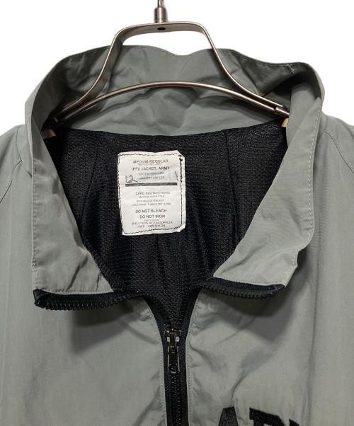 US ARMY（ユーエスアーミー）US ARMY (ユーエスアーミー) IPFU JACKET/トレーニングジャケット グレー サイズ:Mの古着・服飾アイテム