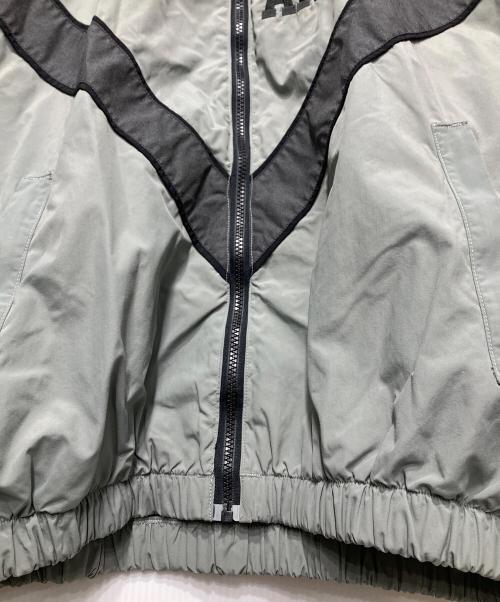 US ARMY（ユーエスアーミー）US ARMY (ユーエスアーミー) IPFU JACKET/トレーニングジャケット グレー サイズ:Mの古着・服飾アイテム