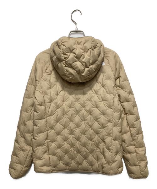 THE NORTH FACE（ザ ノース フェイス）THE NORTH FACE (ザ ノース フェイス) アストロ ライト フーディ ベージュ サイズ:Mの古着・服飾アイテム