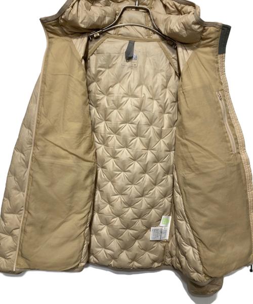 THE NORTH FACE（ザ ノース フェイス）THE NORTH FACE (ザ ノース フェイス) アストロ ライト フーディ ベージュ サイズ:Mの古着・服飾アイテム