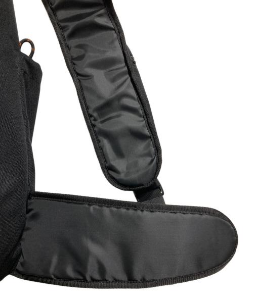 UNIVERSAL OVERALL（ユニバーサルオーバーオール）UNIVERSAL OVERALL (ユニバーサルオーバーオール) ワンショルダーボディワラバッグ ブラック 未使用品の古着・服飾アイテム