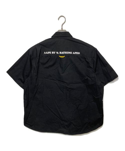Aape BY A BATHING APE（エーエイプ バイ アベイシングエイプ）Aape BY A BATHING APE (エーエイプ バイ アベイシングエイプ) 胸ワンポイントバックプリント半袖シャツ ブラック サイズ:Mの古着・服飾アイテム