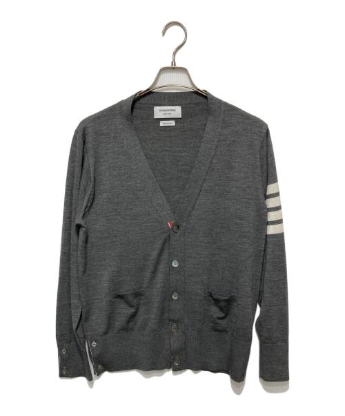 Thom Browne（トムブラウン）Thom Browne (トムブラウン) ファインメリノウール 4-BAR クラシックカーディガン グレー サイズ:2の古着・服飾アイテム