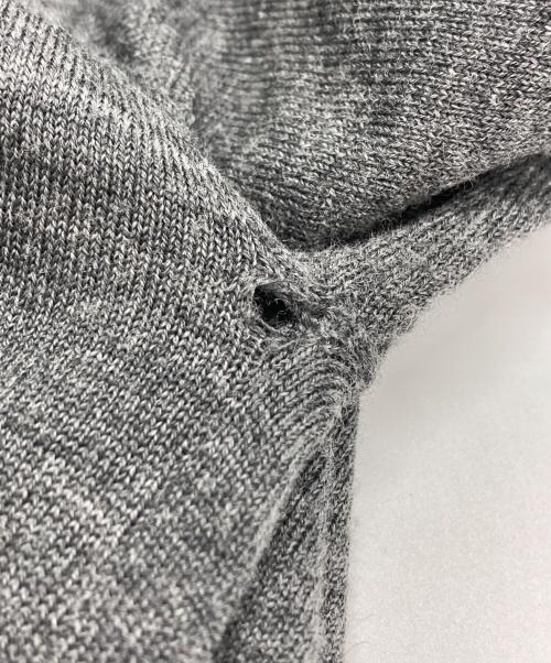 Thom Browne（トムブラウン）Thom Browne (トムブラウン) ファインメリノウール 4-BAR クラシックカーディガン グレー サイズ:2の古着・服飾アイテム