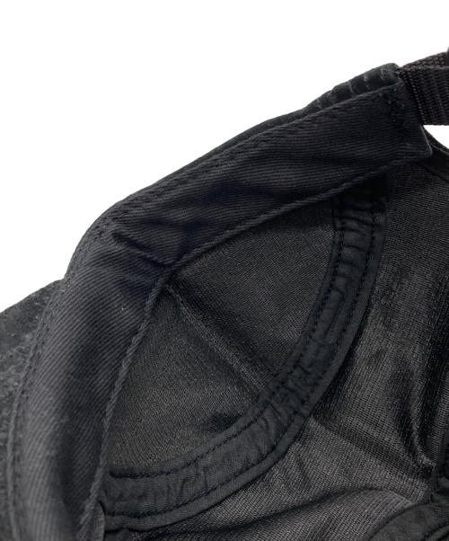 SUPREME（シュプリーム）Supreme (シュプリーム) Metal Letters Suede Camp Cap/キャップ ブラックの古着・服飾アイテム