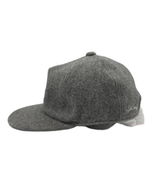 GOODENOUGH（）GOODENOUGH (グッドイナフ) FELT WAPPEN B.B CAP/フェルトワッペンキャップ グレーの古着・服飾アイテム