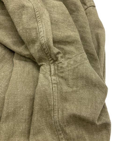 BROWN by 2-tacs（ブラウンバイツータックス）BROWN by 2-tacs (ブラウンバイツータックス) コットンリネンフリルシャツ カーキ サイズ:Ｍの古着・服飾アイテム