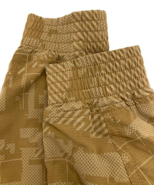 AVIREX（アヴィレックス）AVIREX (アヴィレックス) CWUフューチャーコマンド/フード付き ジャケット ベージュ サイズ:Lの古着・服飾アイテム