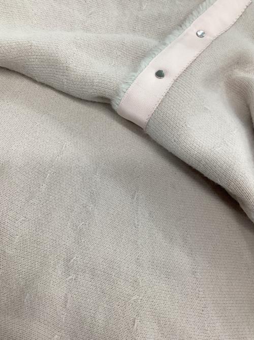 Dignite collier（ディニテ コリエ）Dignite collier (ディニテ コリエ) ジレ フェザーヤーン ペプラム Vネック ベスト ベージュ サイズ:freeの古着・服飾アイテム