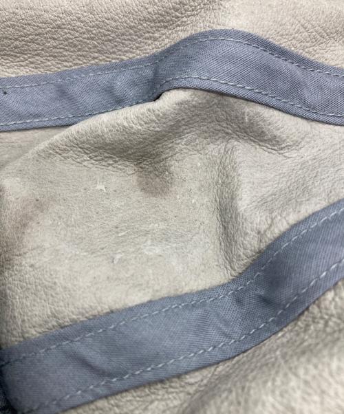 TIGHTBOOTH PRODUCTION（タイトブースプロダクション）TIGHTBOOTH PRODUCTION (タイトブースプロダクション) レザーハンチング グレーの古着・服飾アイテム