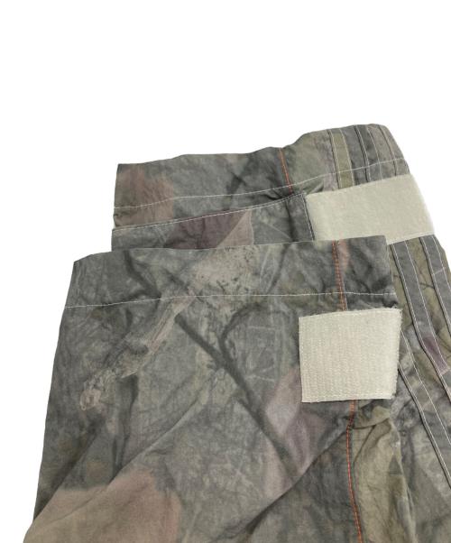 adidas（アディダス）adidas (アディダス) ナイロンアノラックパーカー/カモ ジャケット グレー サイズ:Lの古着・服飾アイテム