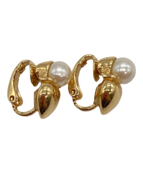 GIVENCHY（ジバンシィ）GIVENCHY (ジバンシィ) パール付きハートイヤリング ゴールドの古着・服飾アイテム