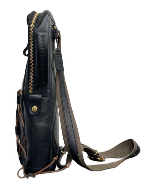 Herz（ヘルツ）Herz (ヘルツ) レザーショルダーバッグ/スクエアレザーリュック ブラックの古着・服飾アイテム