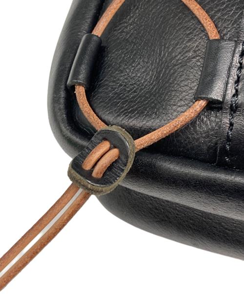 Herz（ヘルツ）Herz (ヘルツ) レザーショルダーバッグ/スクエアレザーリュック ブラックの古着・服飾アイテム