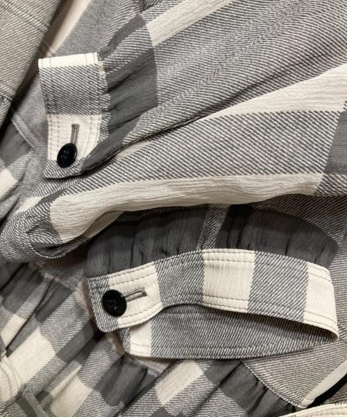 BURBERRY LONDON（バーバリーロンドン）BURBERRY LONDON (バーバリーロンドン) シルクチェックワンピース グレー サイズ:38の古着・服飾アイテム