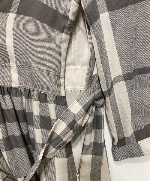 BURBERRY LONDON（バーバリーロンドン）BURBERRY LONDON (バーバリーロンドン) シルクチェックワンピース グレー サイズ:38の古着・服飾アイテム