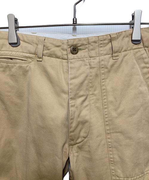 Engineered Garments（エンジニアド ガーメンツ）Engineered Garments (エンジニアド ガーメンツ) コットンファティーグパンツ ベージュ サイズ:30の古着・服飾アイテム
