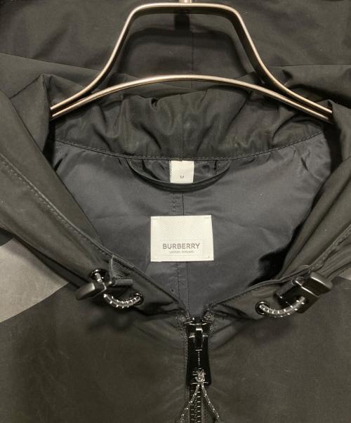 BURBERRY（バーバリー）BURBERRY (バーバリー) ロゴ フーデッドジャケット ブラック サイズ:Mの古着・服飾アイテム