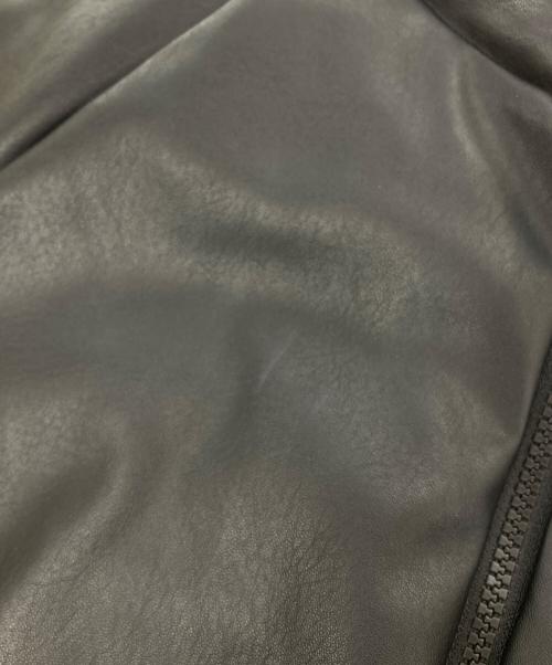 adidas（アディダス）adidas (アディダス) プレザー ボンバー 合成ダウンジャケット ブラック サイズ:Ｌの古着・服飾アイテム