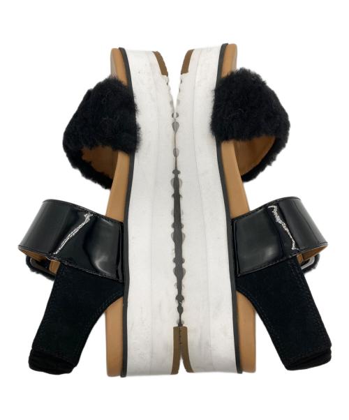 UGG（アグ）UGG (アグ) ル フラッフサンダル/ Le Fluff ブラック サイズ:24の古着・服飾アイテム