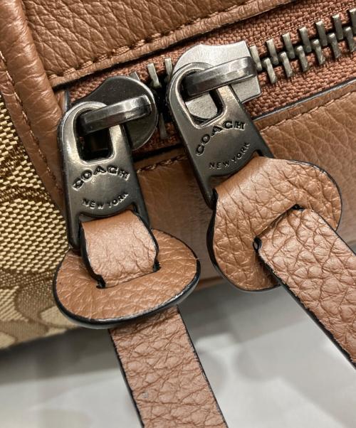 COACH（コーチ）COACH (コーチ) トンプソン バックパック シグネチャー ジャカード ウィズ ヴァーシティ ストライプ/リュック ブラウンの古着・服飾アイテム