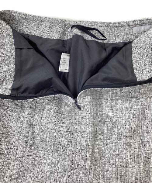 23区（ニジュウサンク）23区 (ニジュウサンク) スカートセットアップ グレー サイズ:32の古着・服飾アイテム