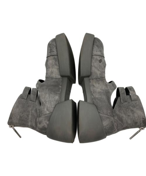 CHARLES & KEITH（チャールズアンドキース）CHARLES & KEITH (チャールズアンドキース) Robbie/アンクルストラップチャンキーメリージェーンブーツ グレー サイズ:37の古着・服飾アイテム