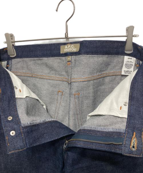 A.P.C.（アーペーセー）A.P.C. (アーペーセー) セルビッジデニムパンツ インディゴ サイズ:32の古着・服飾アイテム