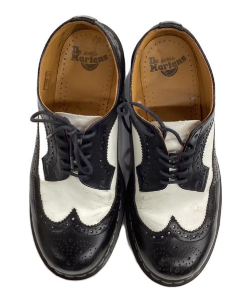 Dr.Martens（ドクターマーチン）Dr.Martens (ドクターマーチン) 5ホール/レザーシューズ/ウイングチップ ブラック×ホワイト サイズ:UK8の古着・服飾アイテム