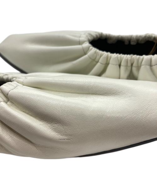 PELLICO SUNNY（ペリーコサニー）PELLICO SUNNY (ペリーコサニー) ギャザーバレーシューズ ホワイト サイズ:39の古着・服飾アイテム