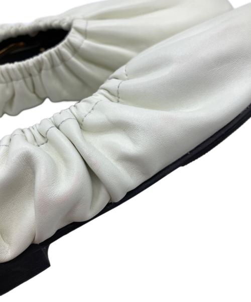 PELLICO SUNNY（ペリーコサニー）PELLICO SUNNY (ペリーコサニー) ギャザーバレーシューズ ホワイト サイズ:39の古着・服飾アイテム