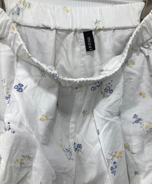 mizuiro-ind（ミズイロインド）mizuiro-ind (ミズイロインド) 花柄刺繍イージーパンツ ホワイト サイズ:表記なしの古着・服飾アイテム