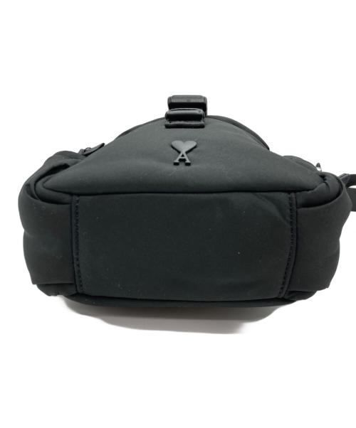 AMI Alexandre Mattiussi（アミアレクサンドルマテュッシ）AMI Alexandre Mattiussi (アミアレクサンドルマテュッシ) Ami de Coeur クロスボディ ポケットバッグ ショルダーバッグ ブラックの古着・服飾アイテム