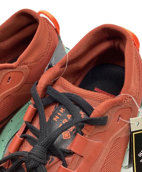 NIKE（ナイキ）NIKE (ナイキ) ペガサス トレイル 3 ゴア-テックス/ローカットスニーカー レッド サイズ:26.5の古着・服飾アイテム