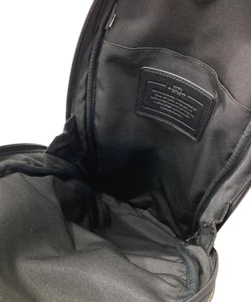 COACH（コーチ）COACH (コーチ) スリングバッグ/ボディーバッグ ブラックの古着・服飾アイテム