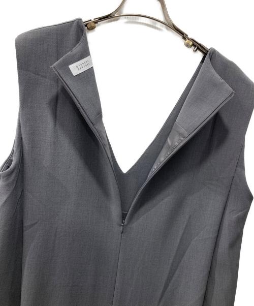 BARNEYS NEWYORK（バーニーズ・ニューヨーク）BARNEYS NEWYORK (バーニーズ・ニューヨーク) ワンピース グレー サイズ:40の古着・服飾アイテム