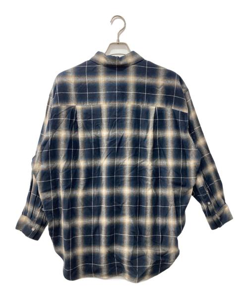Spick and Span（スピック＆スパン）Spick and Span (スピック＆スパン) メタルボタンオンブレーチェックルーズシャツ ネイビー サイズ:表記なしの古着・服飾アイテム