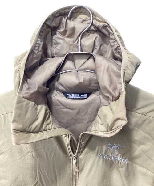 ARC'TERYX（アークテリクス）ARC'TERYX (アークテリクス) ATOM HOODY/アトムフーディ ブラウン サイズ:Sの古着・服飾アイテム