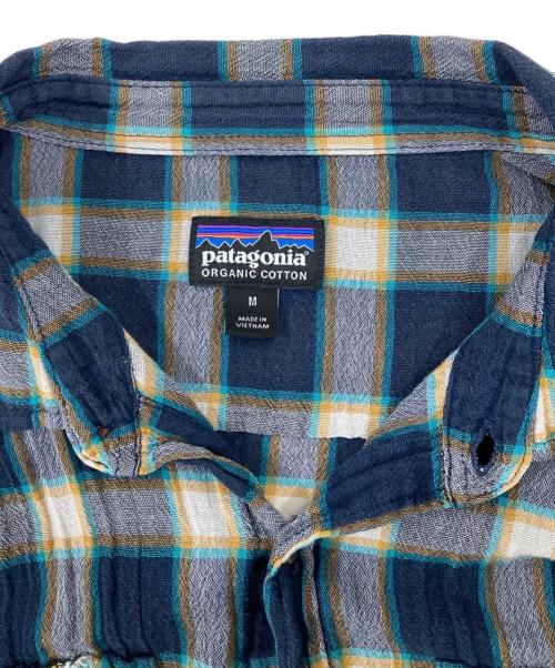 Patagonia（パタゴニア）Patagonia (パタゴニア) オーガニックコットンチェックシャツ/半袖シャツ ネイビー サイズ:Mの古着・服飾アイテム