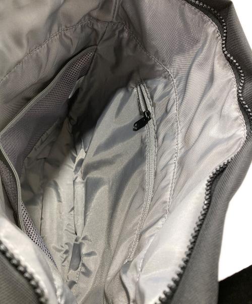 THE NORTH FACE（ザ ノース フェイス）THE NORTH FACE (ザ ノース フェイス) ピレネーショルダーL/ショルダーバッグ ブラックの古着・服飾アイテム