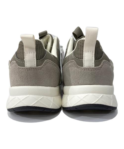 NEW BALANCE（ニューバランス）NEW BALANCE (ニューバランス) ローカットスニーカー/UA900DC2 グレー サイズ:28 未使用品の古着・服飾アイテム